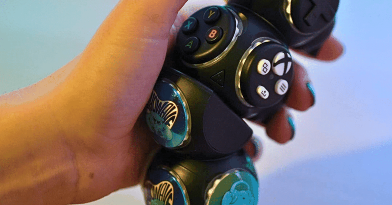 Microsoft engelli Xbox oyunculari icin bir gamepad olan Proteus Controlleri
