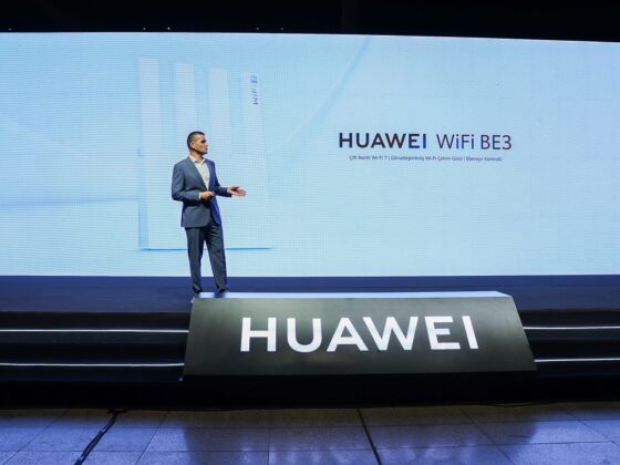 1728555496 HUAWEI WiFi 7 BE3 2