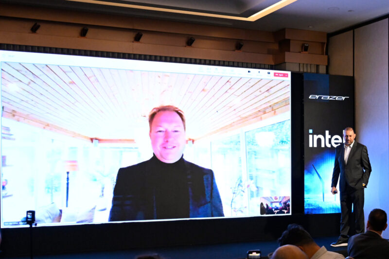 1733900030 Michiel Van Der Vliet