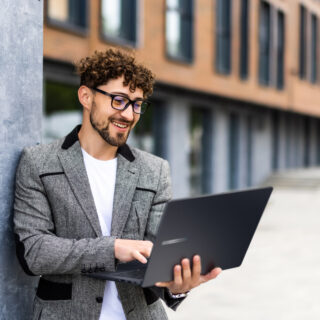 ExpertBook B3 1