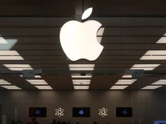 apple settles lawsuit over unauthorized siri snooping for 95 c2vs.1920