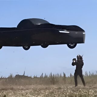 Elon Musk ucan araba model A ilk ucusunu yapti