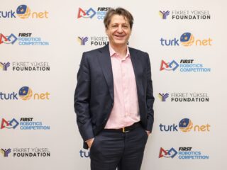 TurkNet CEO su Cem elebiler