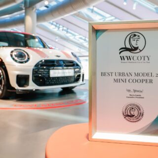 MINI Cooper WWCOTY J risi Taraf ndan En yi ehir Otomobili Se ildi 2