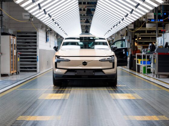 Volvo Cars Tamamen Elektrikli EX30 Modelinin Uretimine Avrupa da Basladi