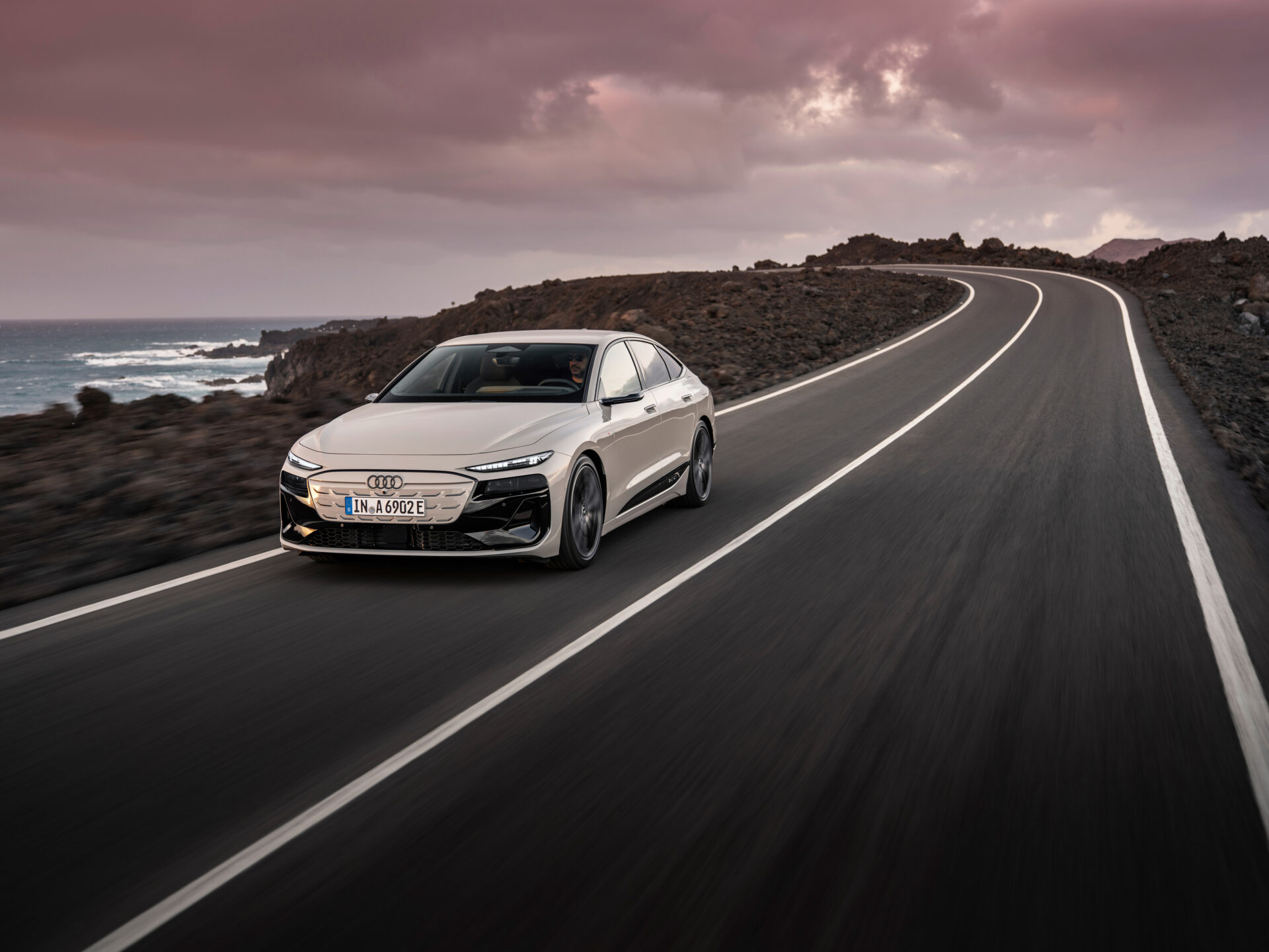 Audi, A6 e-tron’un Sportback ve Avant Versiyonlarını Türkiye’de Satışa Sundu