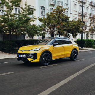 volkswagen t roc yan profil asfalt