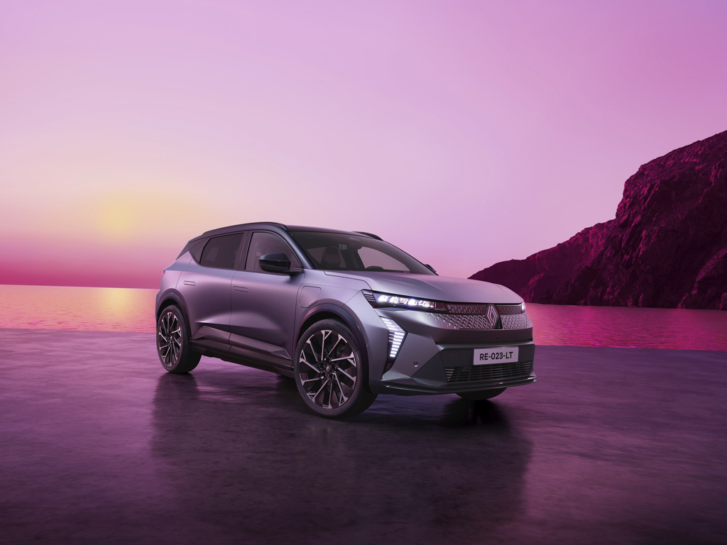 Scenic E-Tech Nisan ayında satışa sunulacak