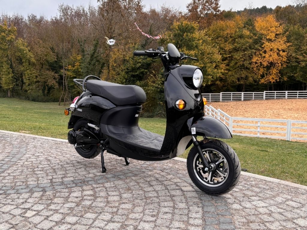 şehir içi elektrikli motosiklet