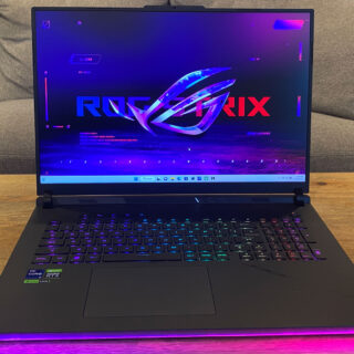 Rog Strix SCAR 18