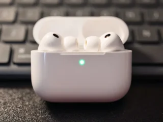 Kameralı AirPods