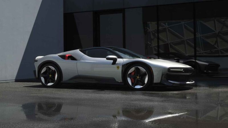 Ferrari CZ26 özel tasarım hibrit süper otomobil