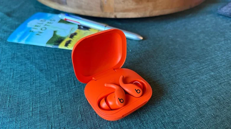 Beats Powerbeats fit