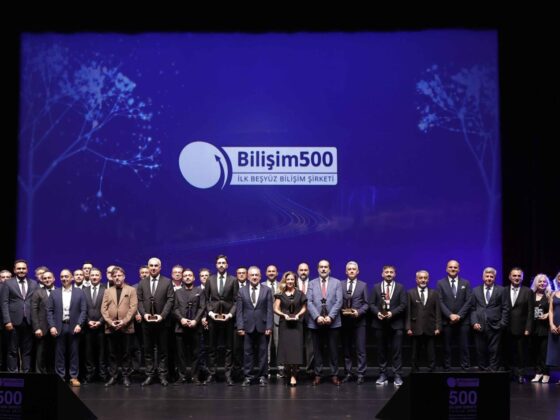 Bilişim 500 ilk 500 bilişim şirketi ödül töreni sahnesi