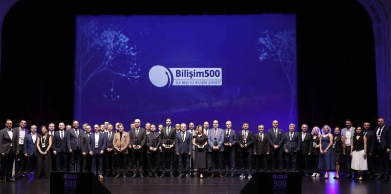 Bilişim 500 ilk 500 bilişim şirketi ödül töreni sahnesi