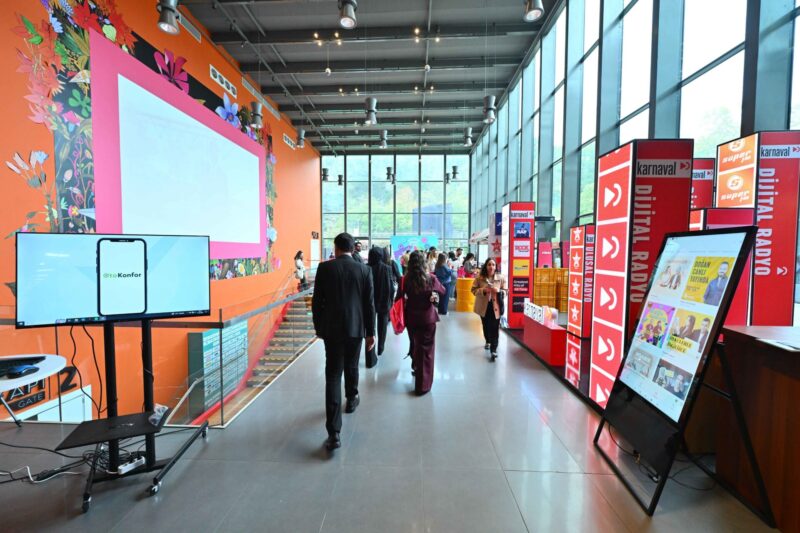 Meetup Istanbul 2026 networking ve workshop alanları