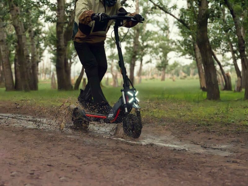 Segway ZT3 Pro çift süspansiyon ve tubeless lastik
