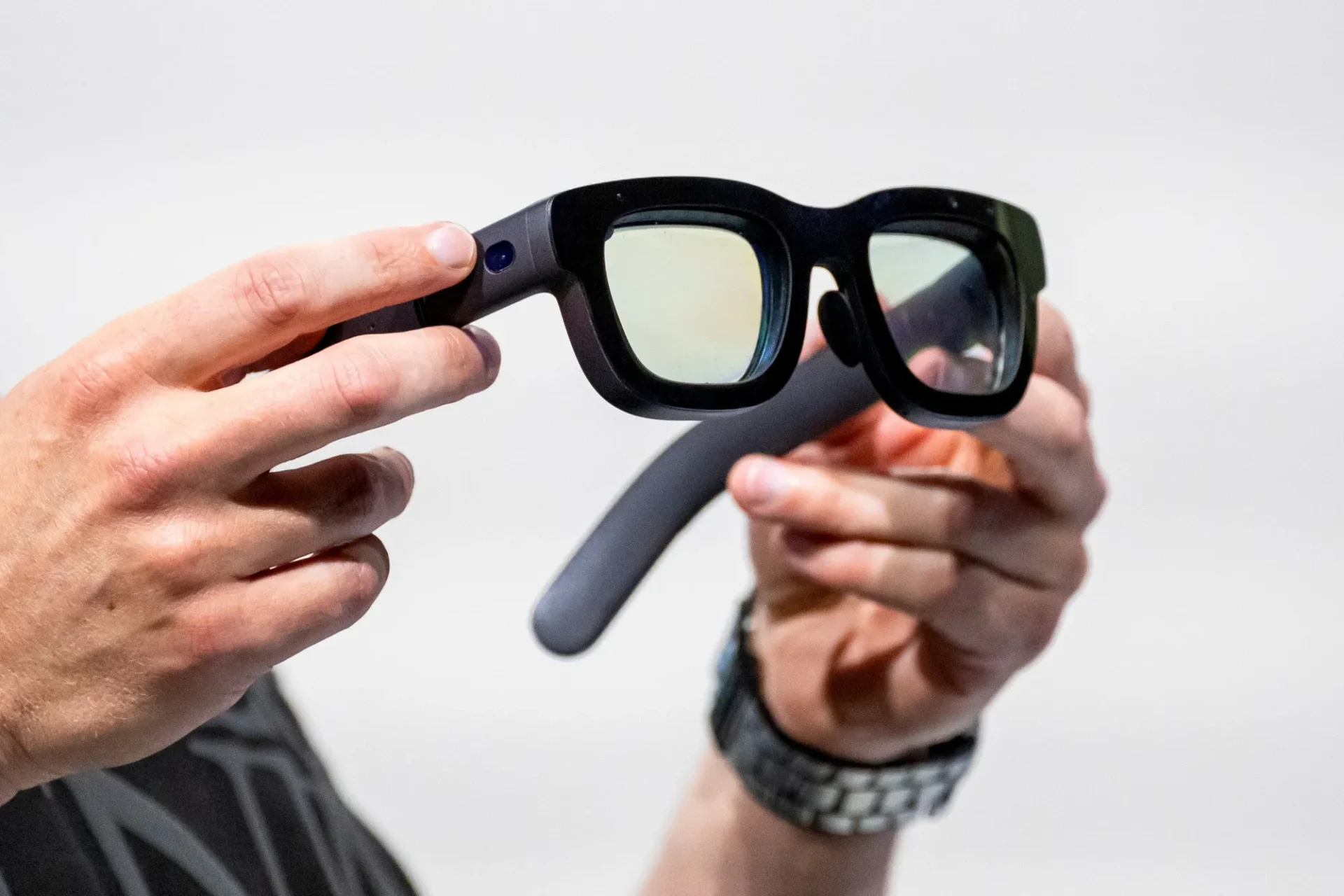 Metas Orion AR glasses prototype 1x 1