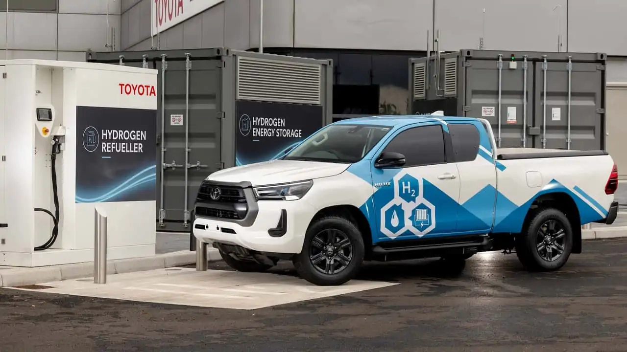 Toyota hidrojenli pick-up modeli Hilux FCEV