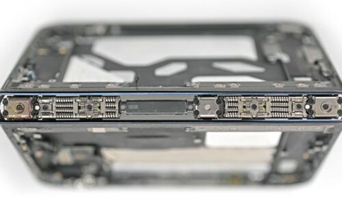 iPhone Duo’nun Ekran Çatlaklarında Menteşe Şüphesi