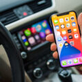 iOS 27.2 CarPlay’e Siri ve Podcasts Yenilikleri Getirdi