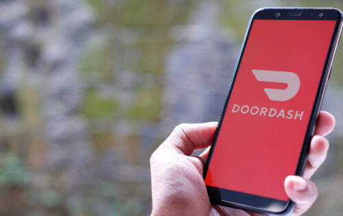 DoorDash ve Instacart 17 Milyar Dolarlık Anlaşmaya Vardı